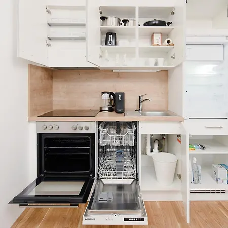 Whats-app Self-check-in - Am Hauptbahnhof Apartmán *