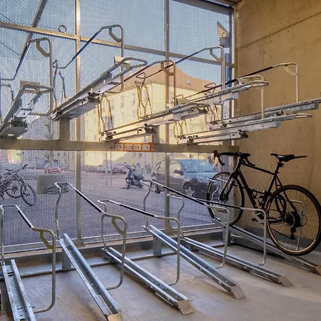 Whats-app Self-check-in - Am Hauptbahnhof Грац